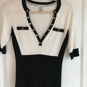 Cache sweater size small